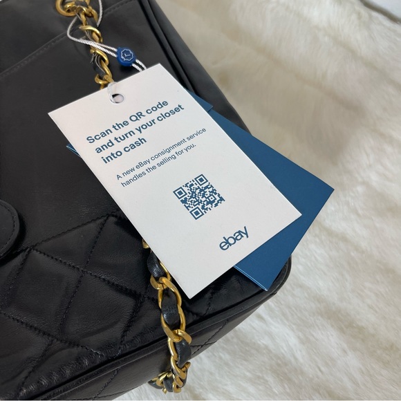 Chanel Vintage Shopping Tote Lambskin Medium - Picture 2 of 10